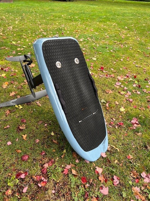 Used Lift4 4'2" Efoil with 32" propulsion and Full range battery