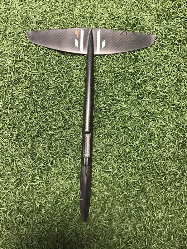 Display Slingshot One-Lock Turbo 180 rear wing