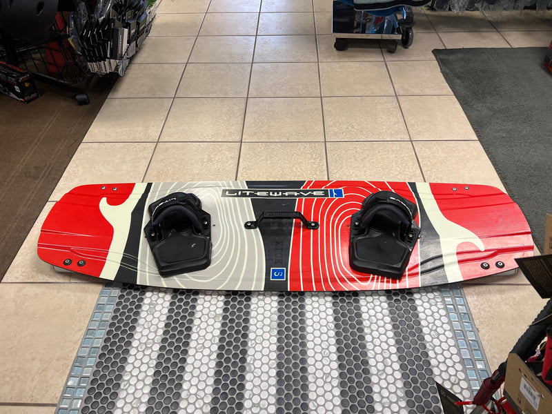 Used LiteWave Kick S 144 Carbon Complete with Straps