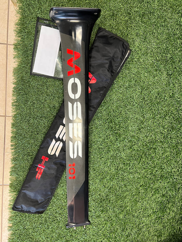 Used Moses 101 Foil Mast w/ Cover